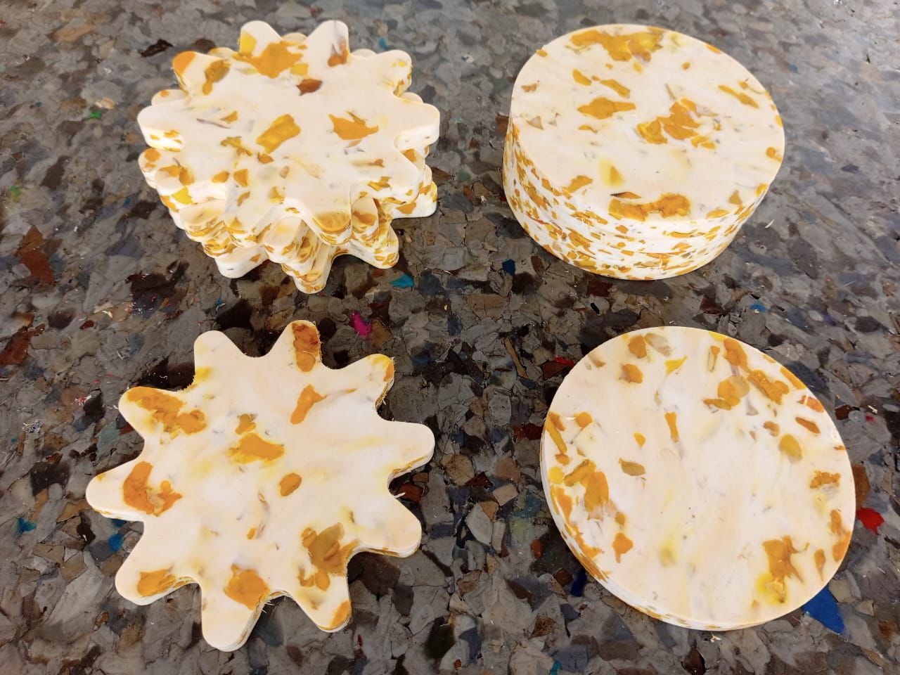 Sous verres ou dessous de verres en plastique recyclé